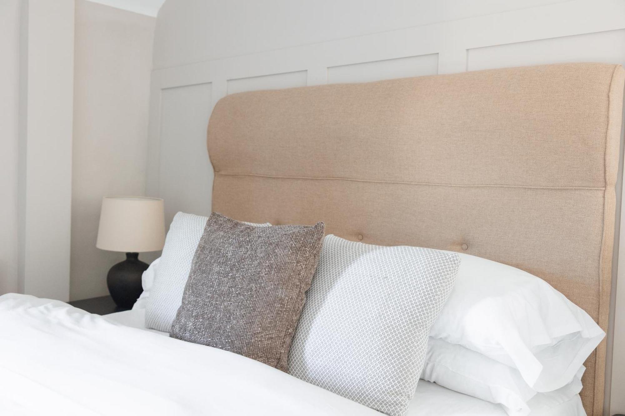 The Raven Hotel At Much Wenlock By Purestay 외부 사진