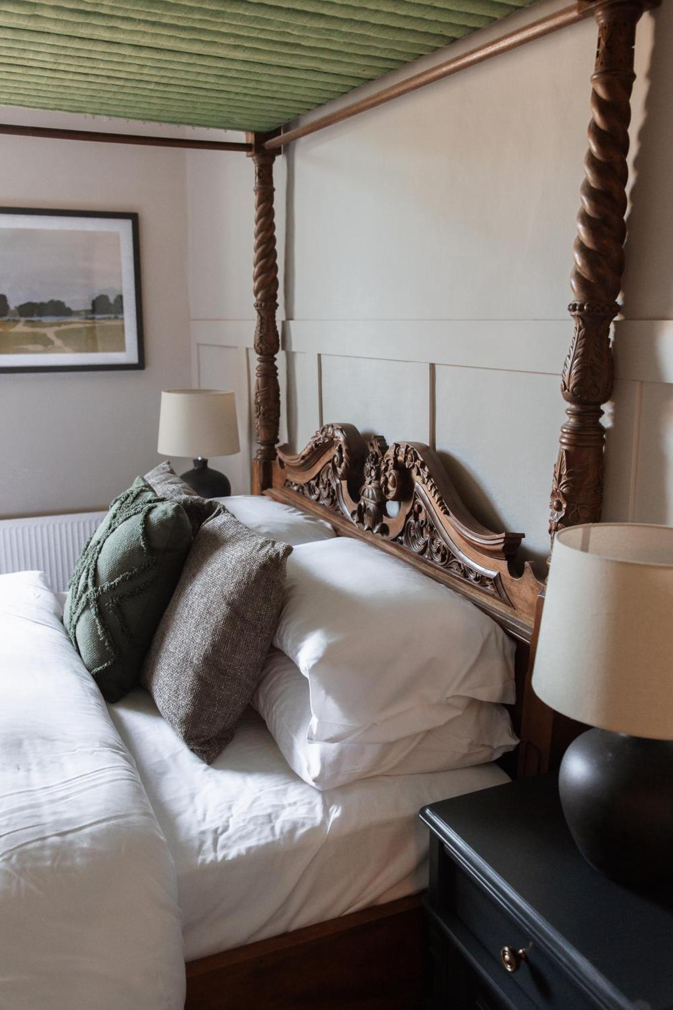 The Raven Hotel At Much Wenlock By Purestay 외부 사진