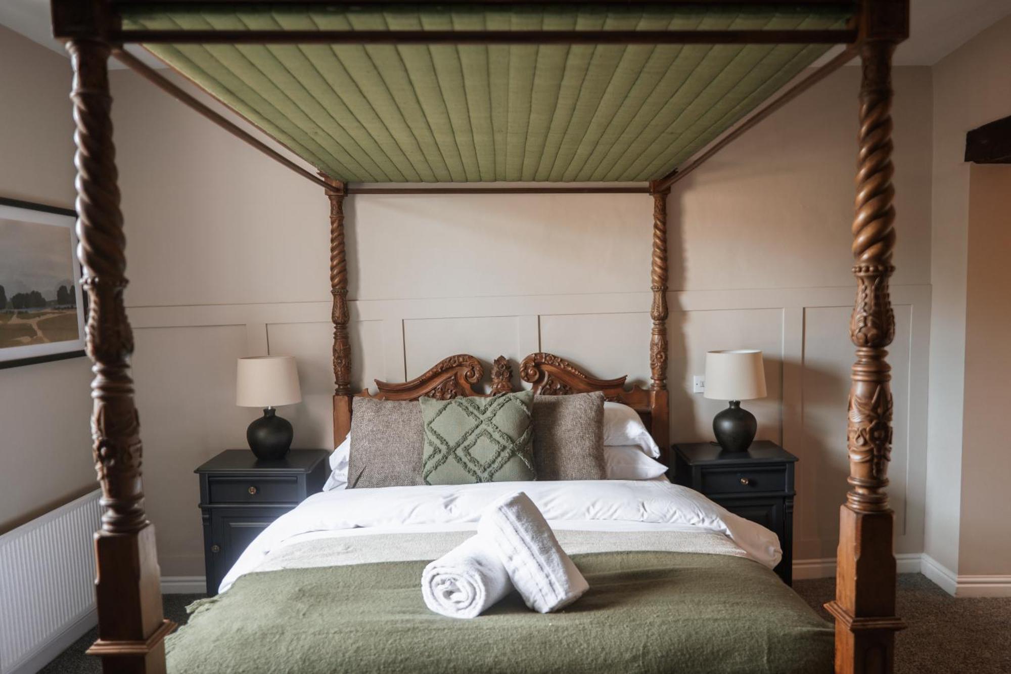 The Raven Hotel At Much Wenlock By Purestay 외부 사진