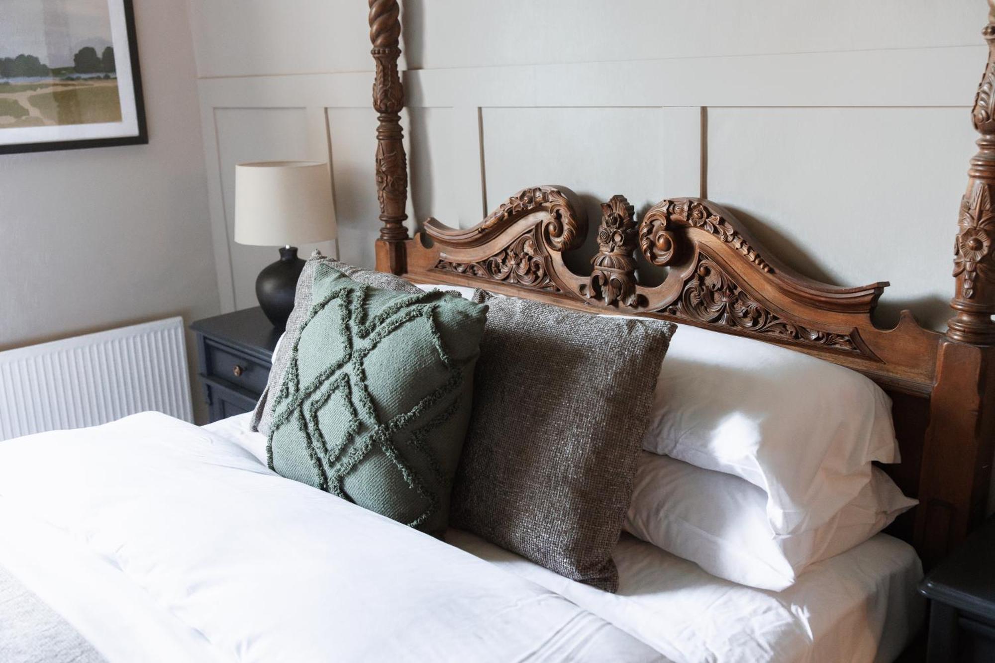 The Raven Hotel At Much Wenlock By Purestay 외부 사진