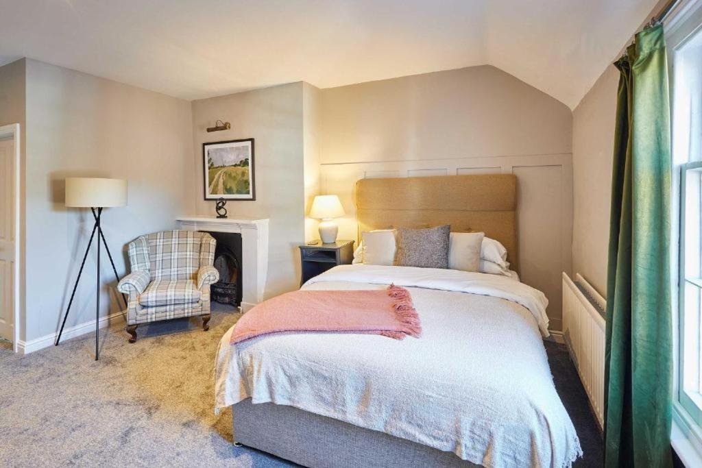 The Raven Hotel At Much Wenlock By Purestay 외부 사진
