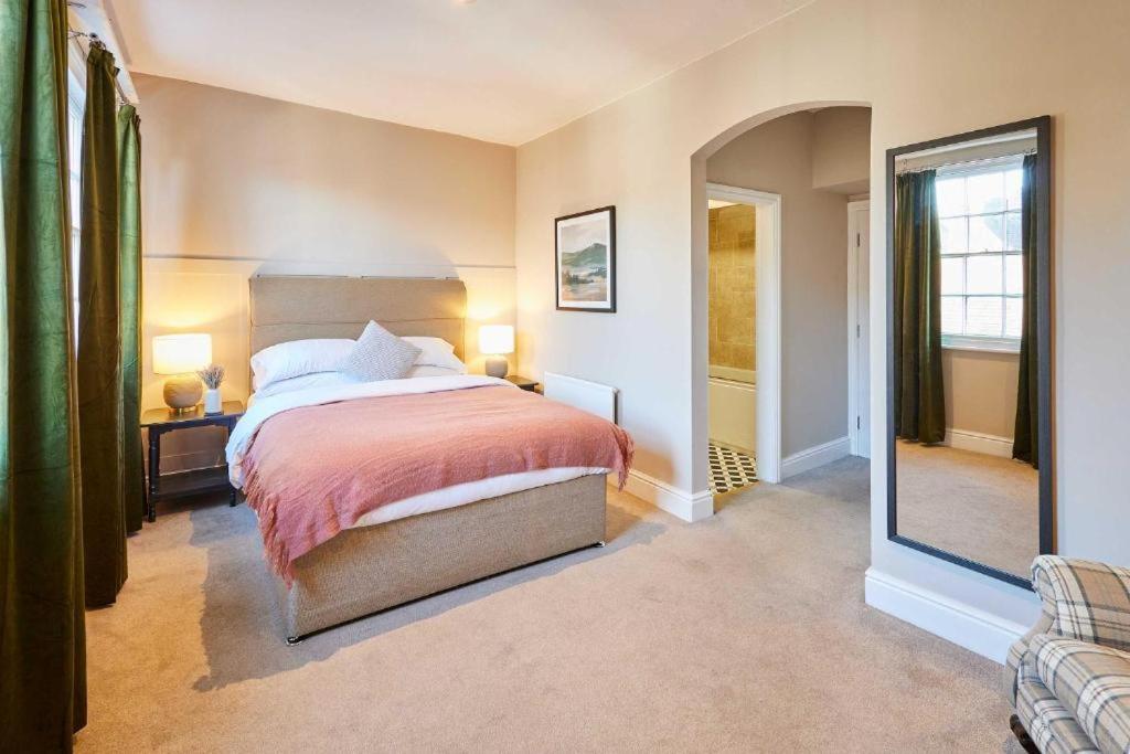 The Raven Hotel At Much Wenlock By Purestay 외부 사진